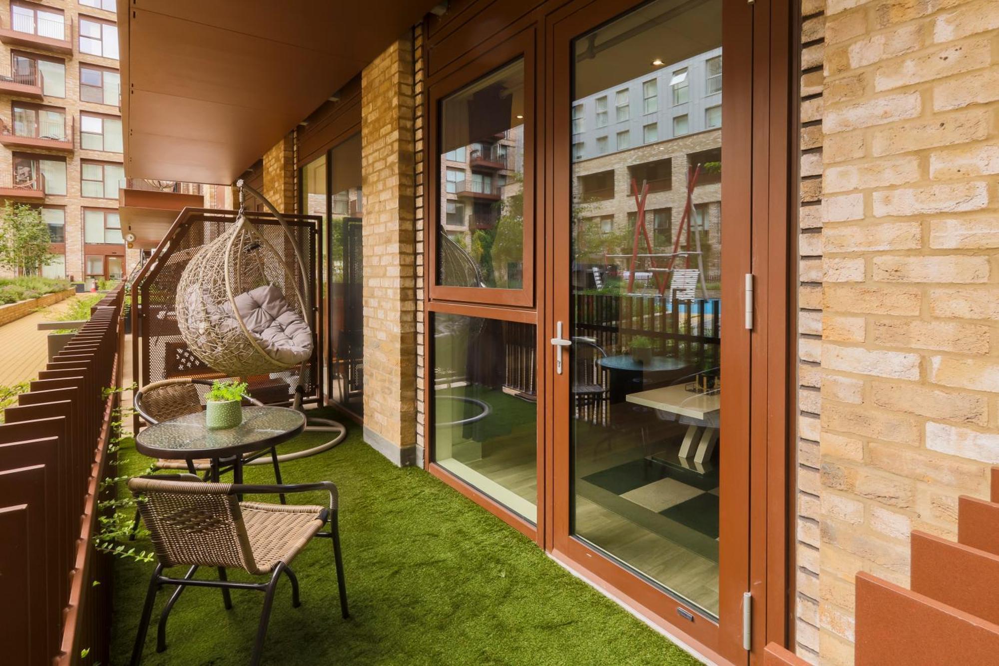 Stylish 2br By Dluxoria Short Lets & Serviced Greater With Pet Friendly, Free Wifi & Free Parking * Londra
