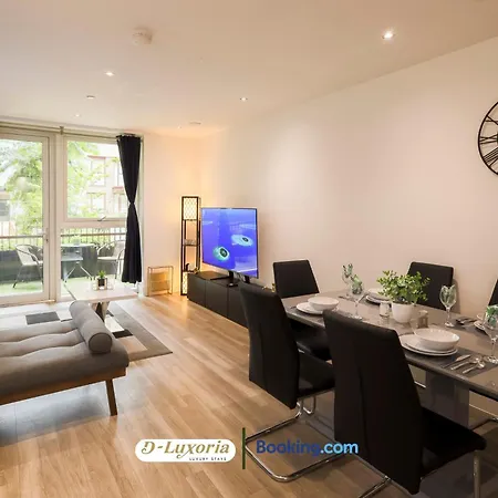 Stylish 2Br By Dluxoria Short Lets & Serviced Accommodation Greater London With Pet Friendly, Free Wifi & Free Parking Esterno foto