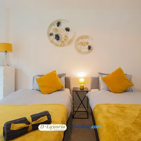Stylish 2Br By Dluxoria Short Lets & Serviced Accommodation Greater London With Pet Friendly, Free Wifi & Free Parking Esterno foto