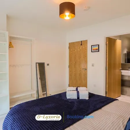 Stylish 2Br By Dluxoria Short Lets & Serviced Accommodation Greater London With Pet Friendly, Free Wifi & Free Parking Esterno foto
